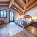 Stern Hotel 4*