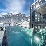 Stern Hotel 4*