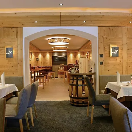 Hotel Stern 4*