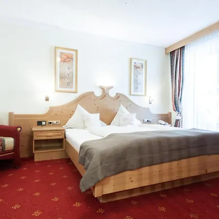 Hotel Stern 4*