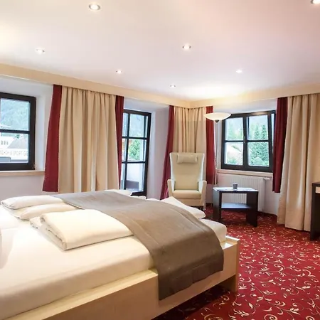 Stern Hotel