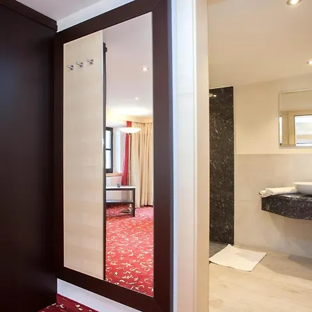 Stern Hotel 4*