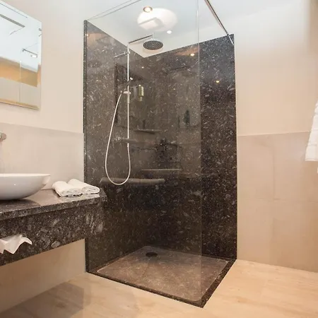 Stern Ξενοδοχείο