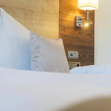 Stern Ξενοδοχείο Λάνγκενφελντ