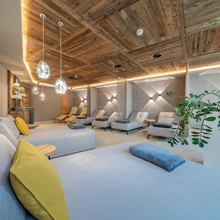 Ξενοδοχείο Stern 4*