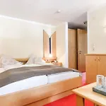 Hotel Stern 4*